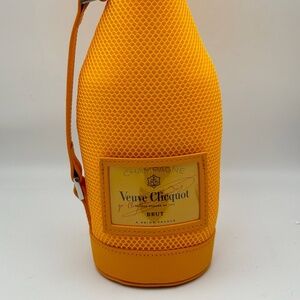 NEW Veuve Clicquot Insulated Champagne Bottle Sleeve Jacket Handle Brut Orange